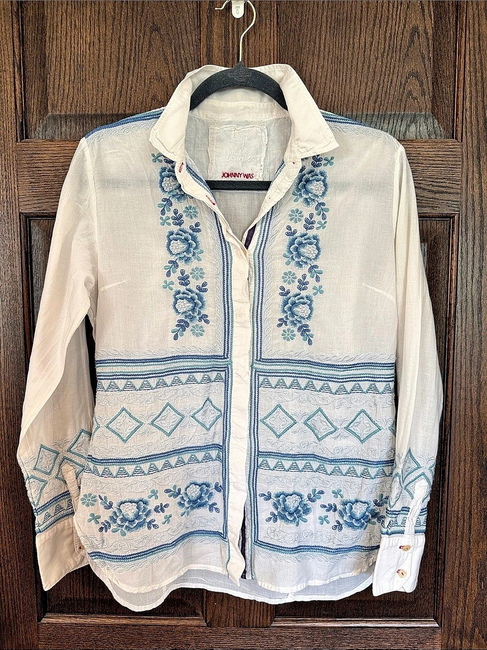 Johnny Was Embroidered Button Down Shirt Cotton Shirt White & Blue Medium